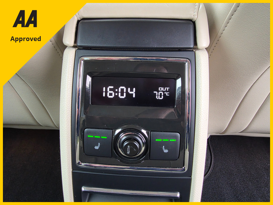 2014 Skoda Superb - image 15