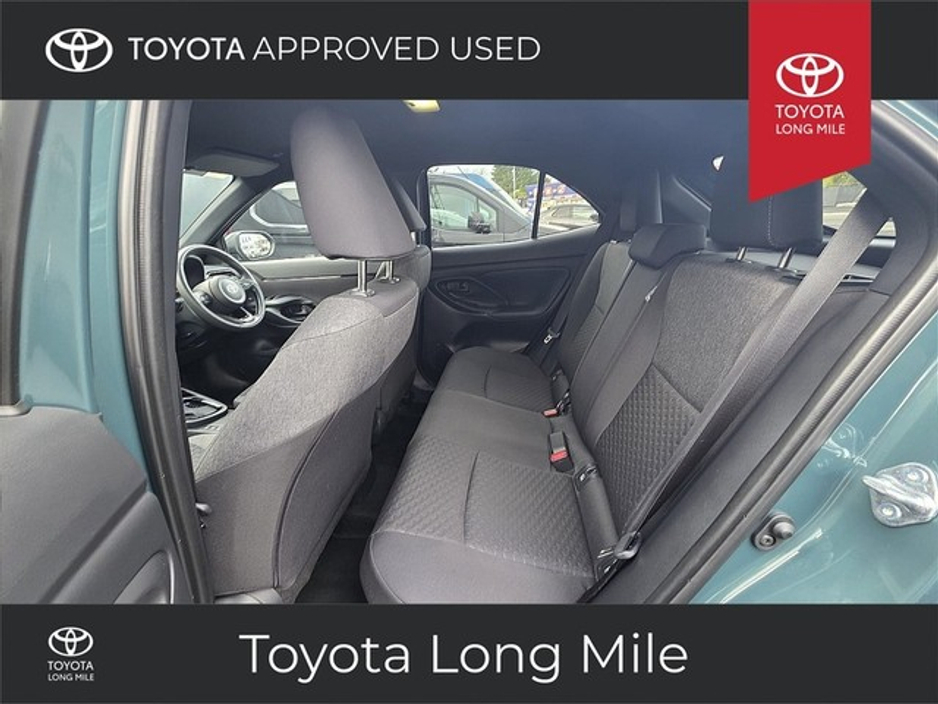 2025 Toyota Yaris Cross 1.5 Hybrid Luna Sport 5Dr €33,449