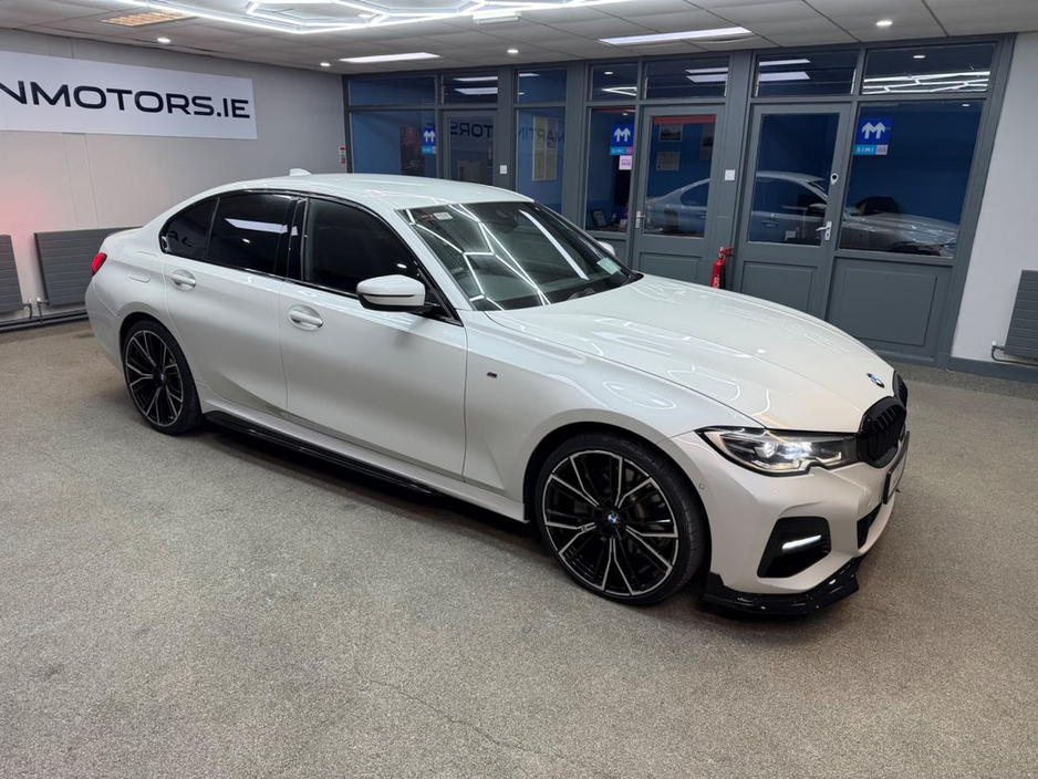 2021 BMW 3 Series - image 10