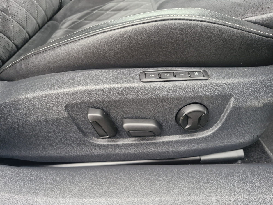 2020 Skoda Superb - image 27