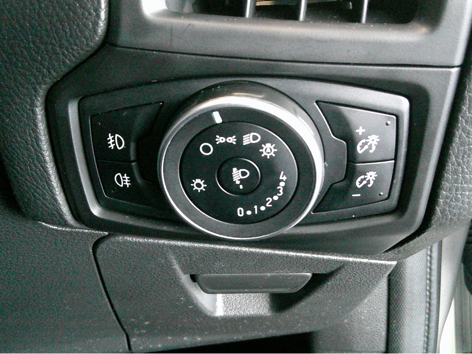 2017 Ford Focus - image 23