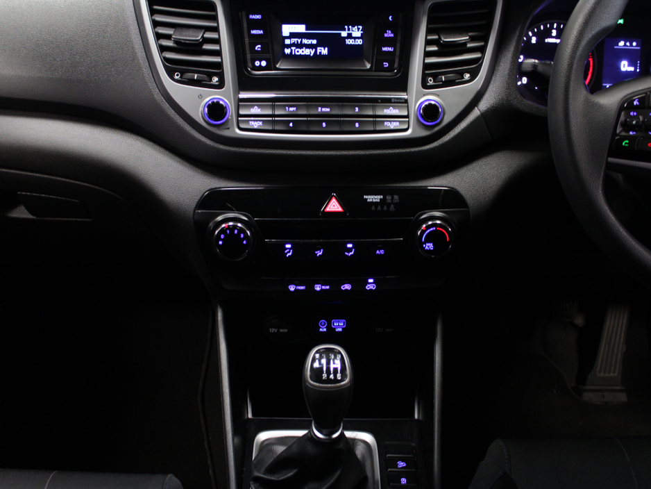 2017 Hyundai Tucson - image 16