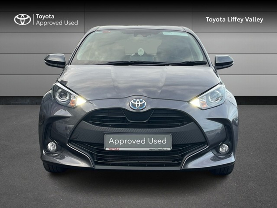 2023 Toyota Yaris YARIS LUNA HYBRID €23,950