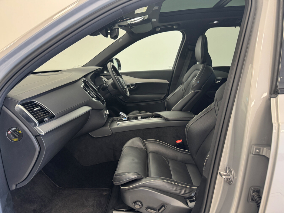 2024 Volvo XC90 - image 7