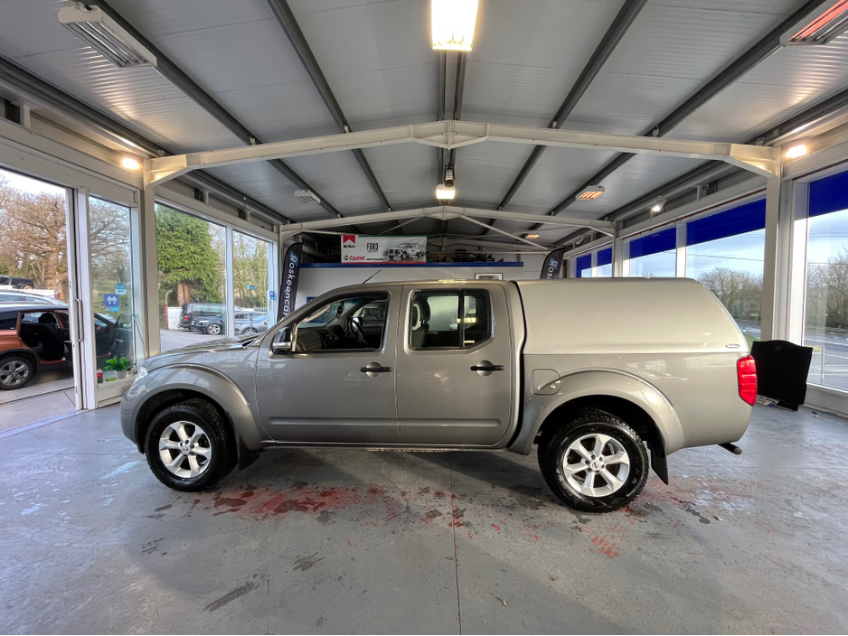 2015 Nissan Navara - image 7