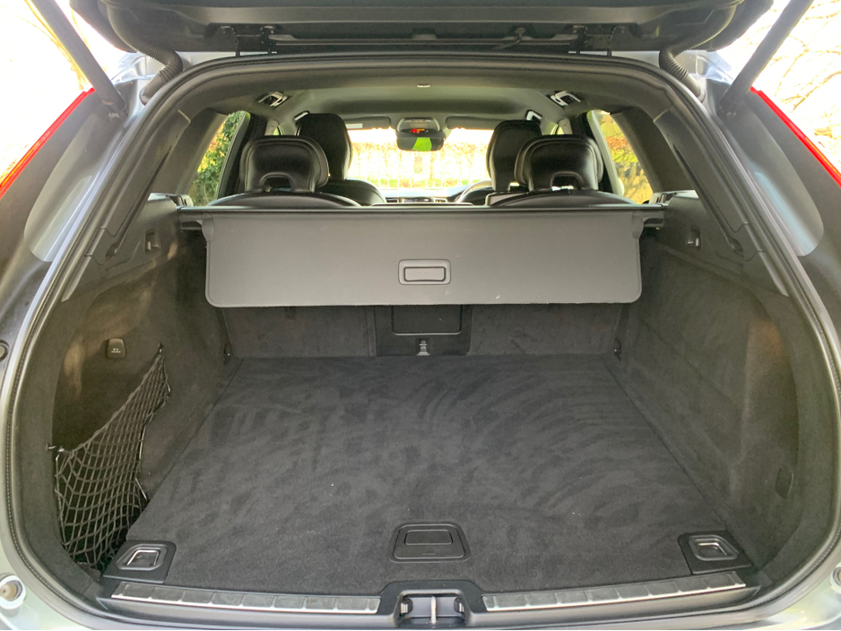 2019 Volvo XC60 - image 21