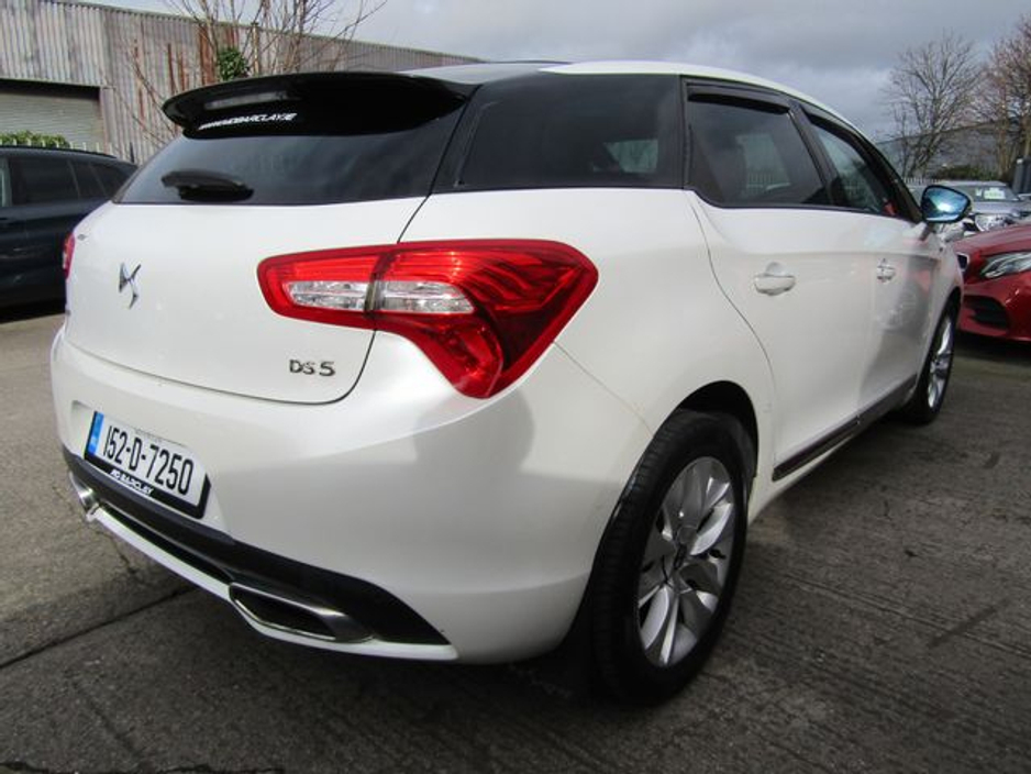 2015 DS Automobiles DS 5 - image 7