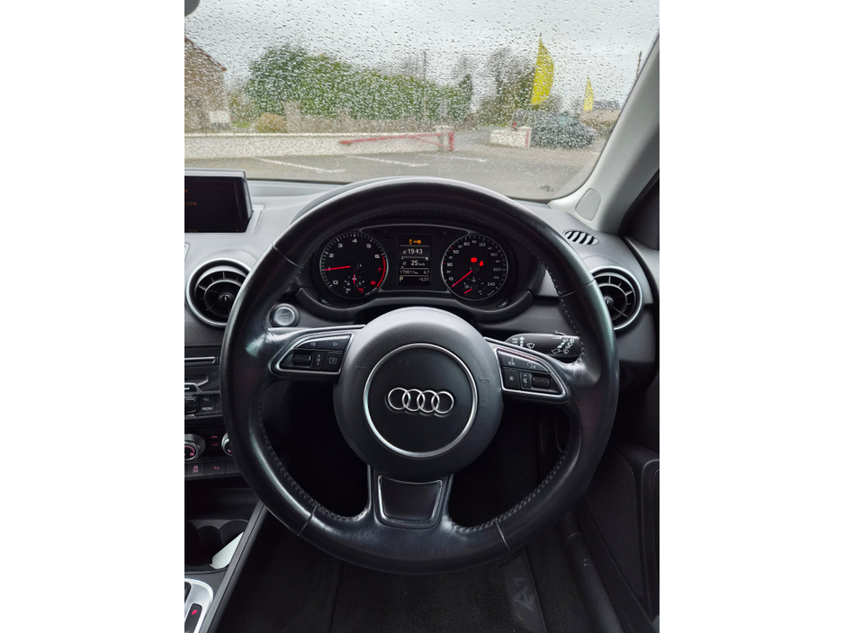 2016 Audi A1 - image 10
