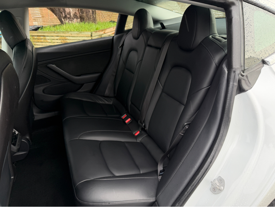 2020 Tesla Model 3 STANDARD RANGE + RWD..PANORAMIC ROOF €18,900