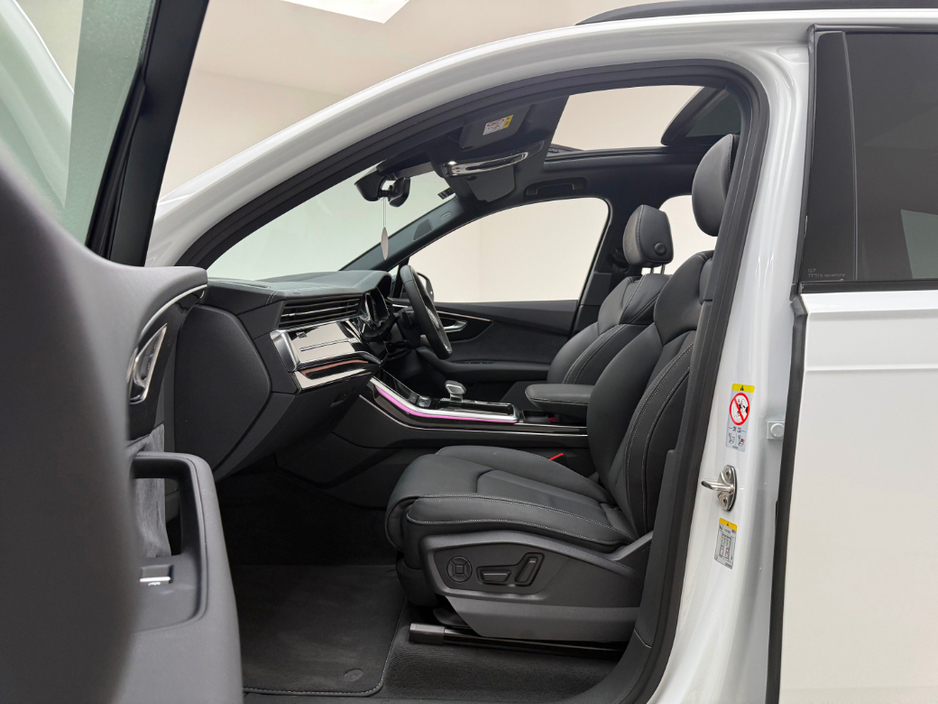 2025 Audi Q7 55 TFSI E S LINE BLACK ED QUATTRO €97,990