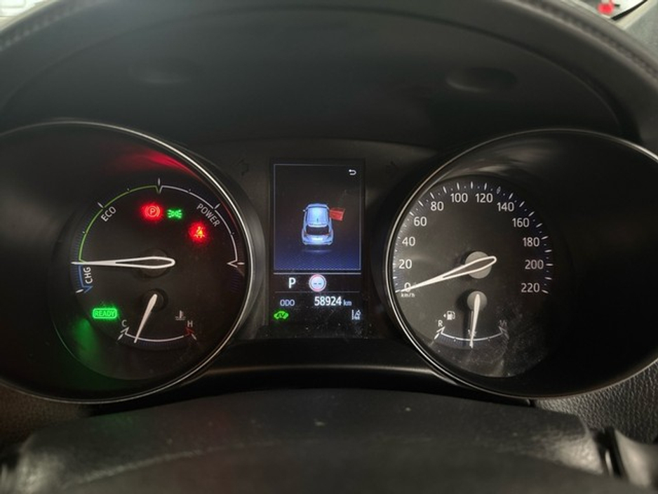 2023 Toyota C-HR - image 11