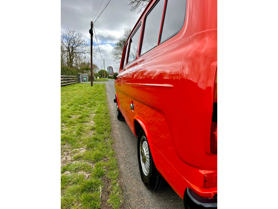 1976 Ford Transit Custom Kombi - image 11