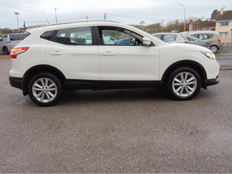 2016 Nissan Qashqai - image 11