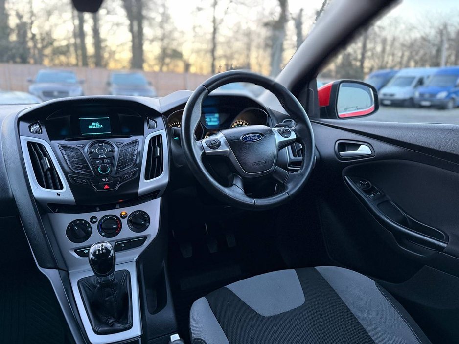 2014 Ford Focus - image 36