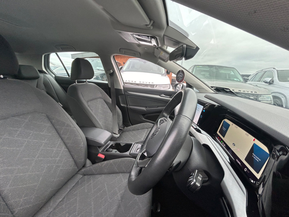 2023 Volkswagen Golf - image 14