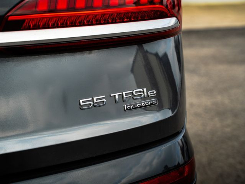 2021 Audi Q7 - image 14