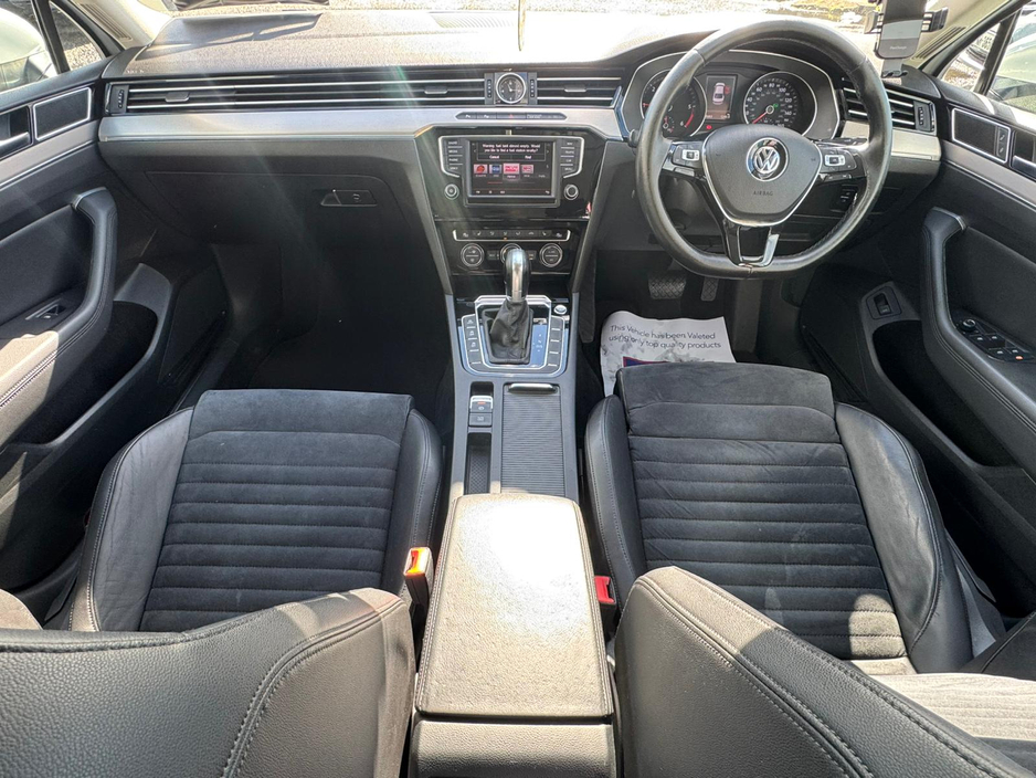 2016 Volkswagen Passat - image 20