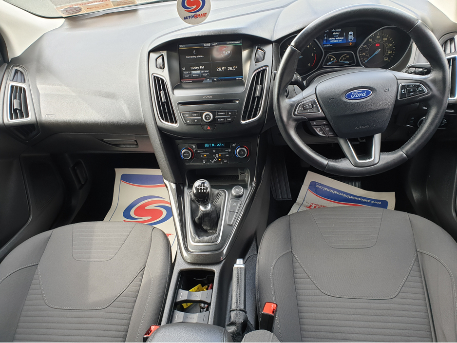 2016 Ford Focus - image 11