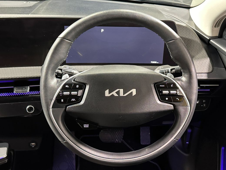 2022 Kia EV6 - image 12