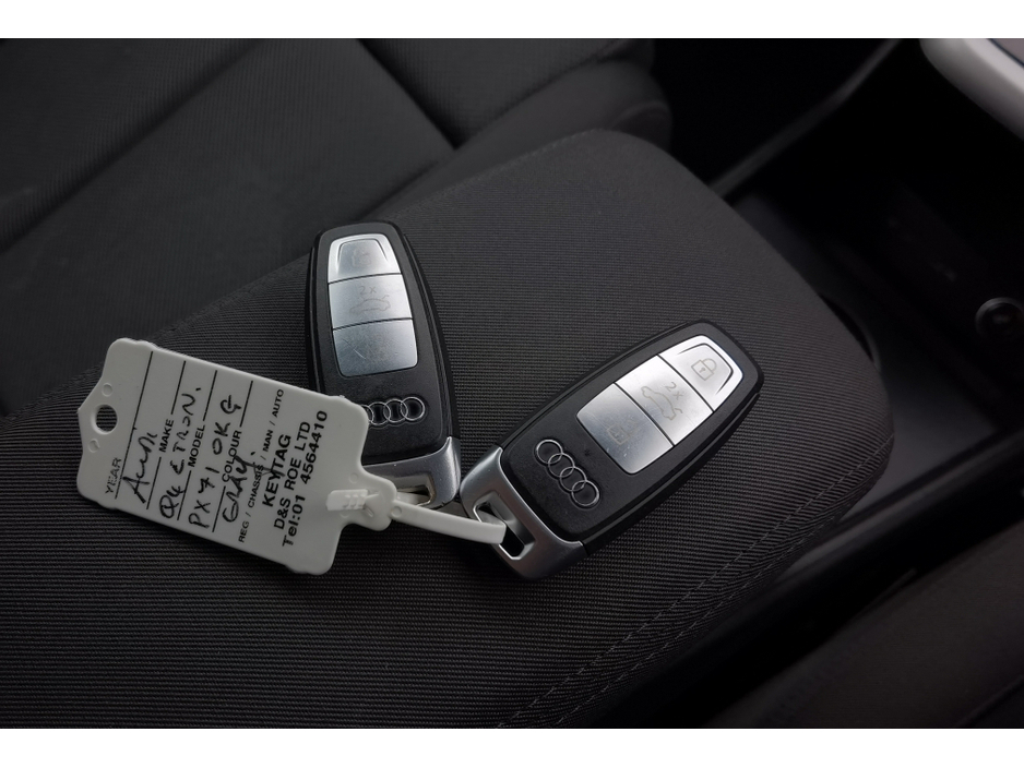 2022 Audi Q4 e-tron - image 22