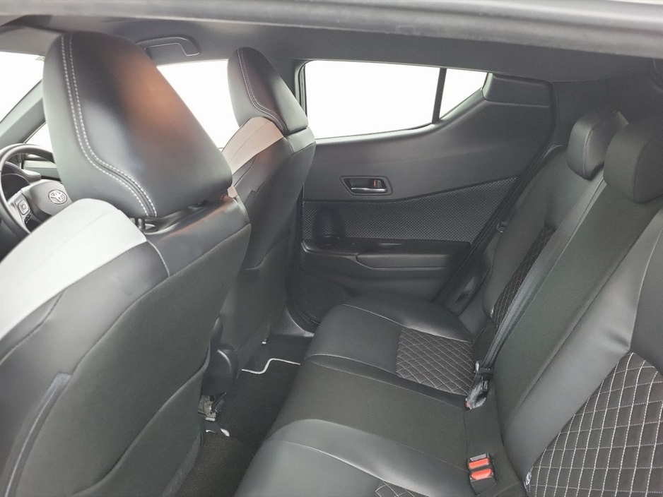 2019 Toyota C-HR - image 7