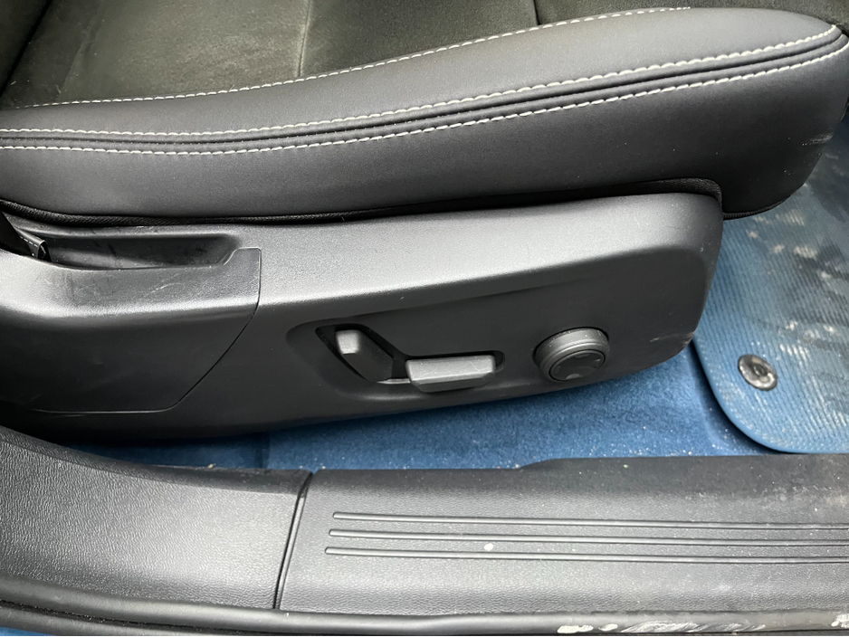 2022 Volvo XC40 2022 VOLVO XC40 EV RECHARGE ULTIMATE AUTOMATIC / CRUISE CONTROL / 360° CAMERA / ELECTRIC MEMORY & HEATED SEATS / PANORAMIC SUNROOF €27,950