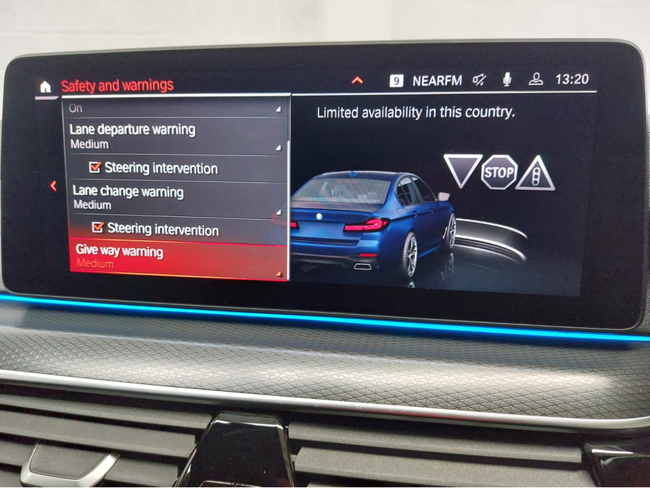 2020 BMW 5 Series - image 34