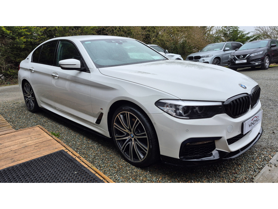 2018 BMW 5 Series - image 2