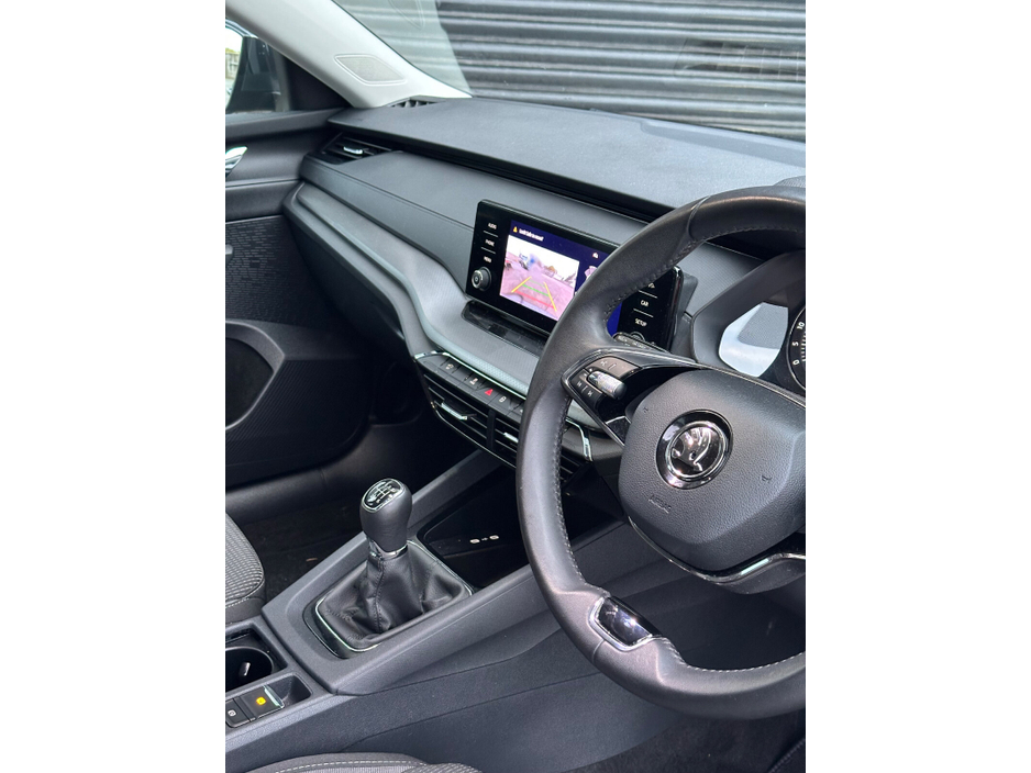 2024 Skoda Octavia OCTAVIA AMB 2.0TDI 115HP €30,995