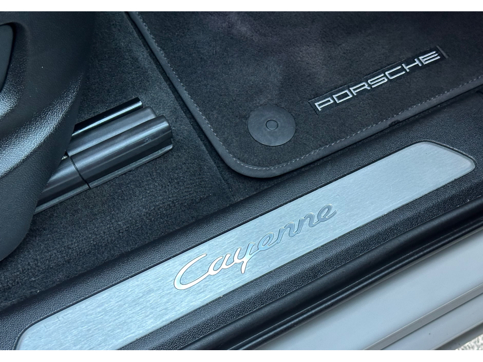 2021 Porsche Cayenne *N1 5 SEAT BUSINESS EDITION* V6 HYBRID 5DR AUTO