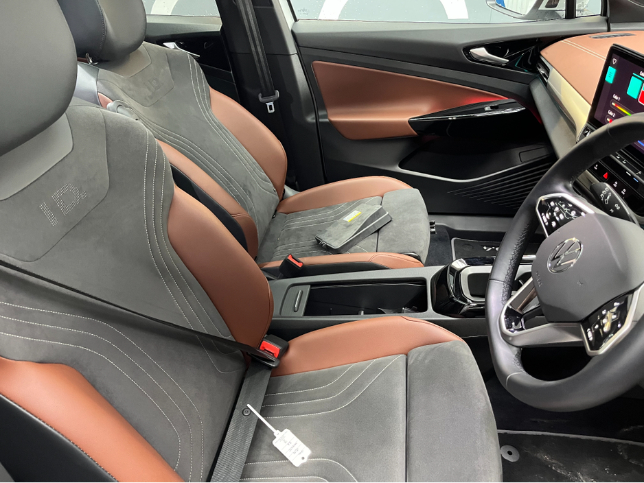 2023 Volkswagen ID.4 - image 10