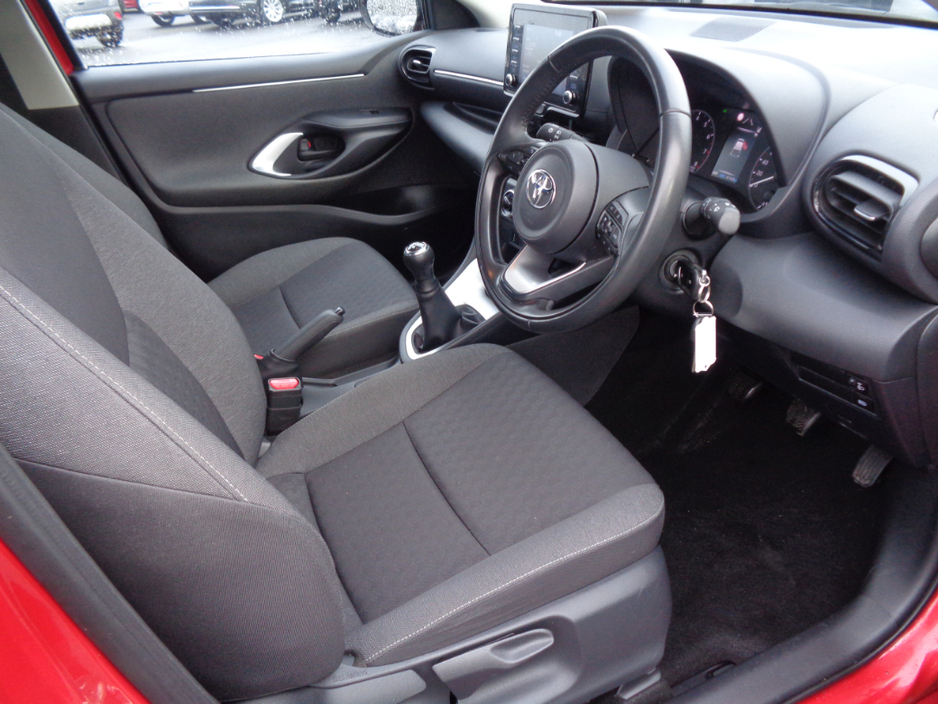 2022 Toyota Yaris 1.0 Luna 4DR