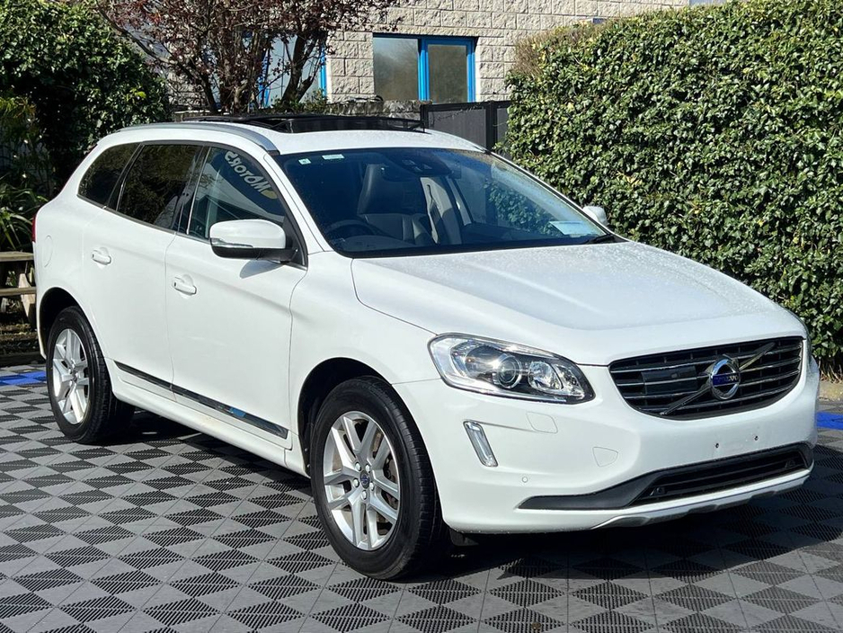 2017 Volvo XC60 - image 18