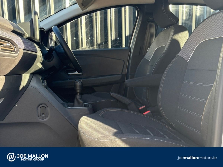2024 Dacia Sandero Stepway - image 8