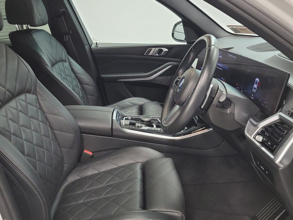 2024 BMW X5 xDrive50e M Sport €90,975