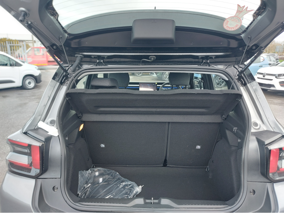 2025 Citroen C3 - image 11