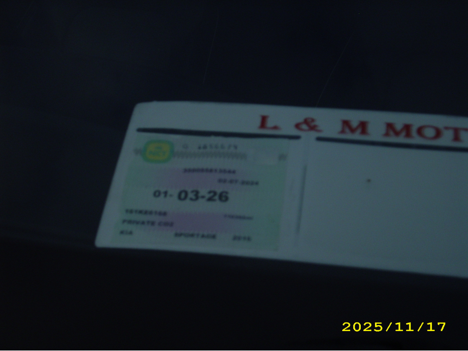 2016 Kia Sportage - image 2