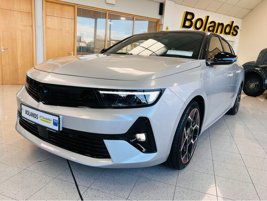 2024 Opel Astra - image 12