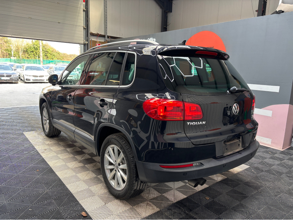 2016 Volkswagen Tiguan - image 4