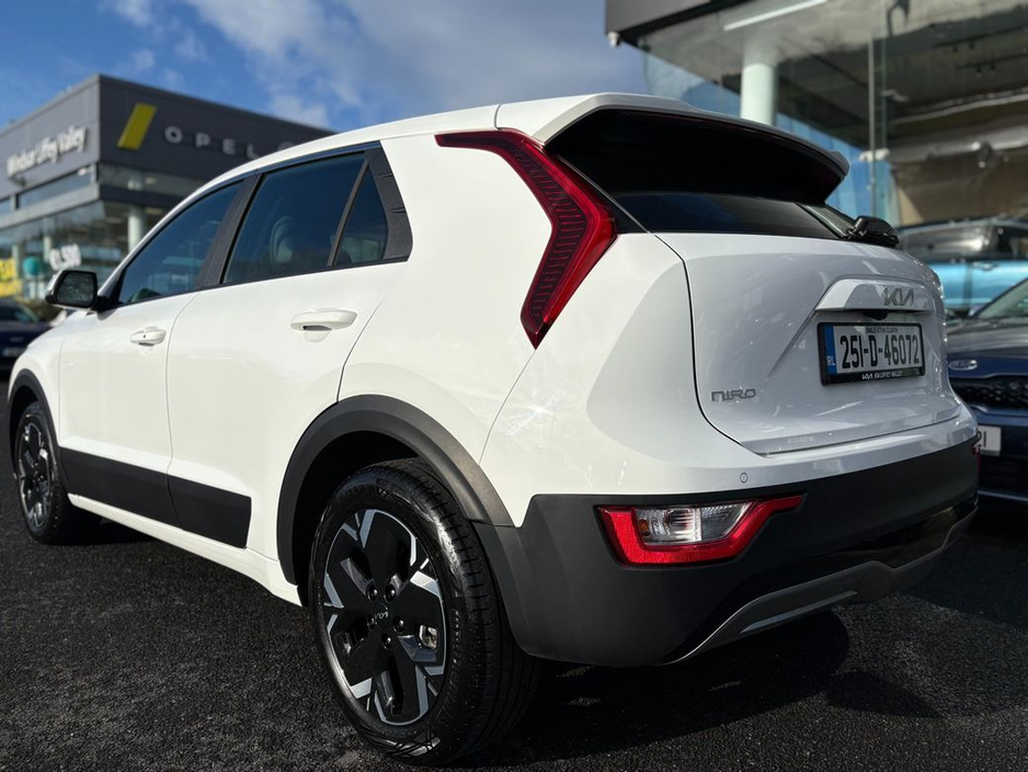 2025 Kia Niro EV ( 64 KWh ) 450km range €31,995