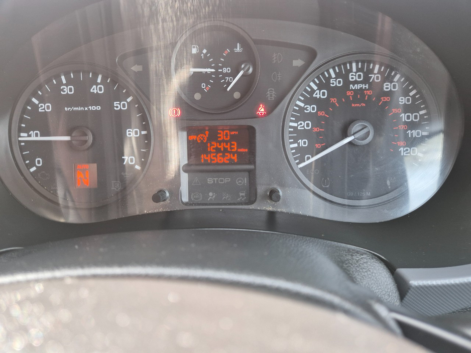 2017 Peugeot Partner - image 12