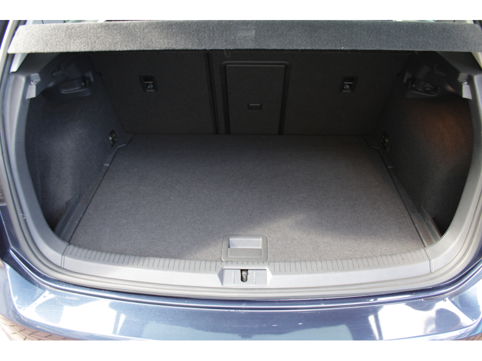 2015 Volkswagen Golf - image 21