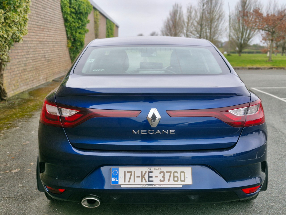 2017 Renault Megane - image 12