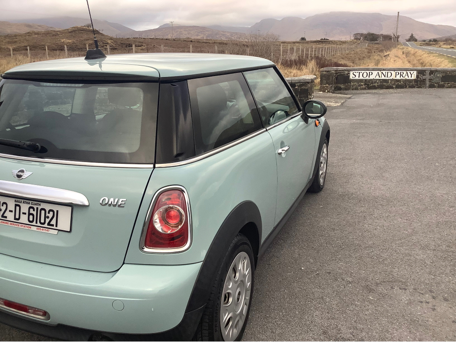 2012 MINI Hatch - image 6