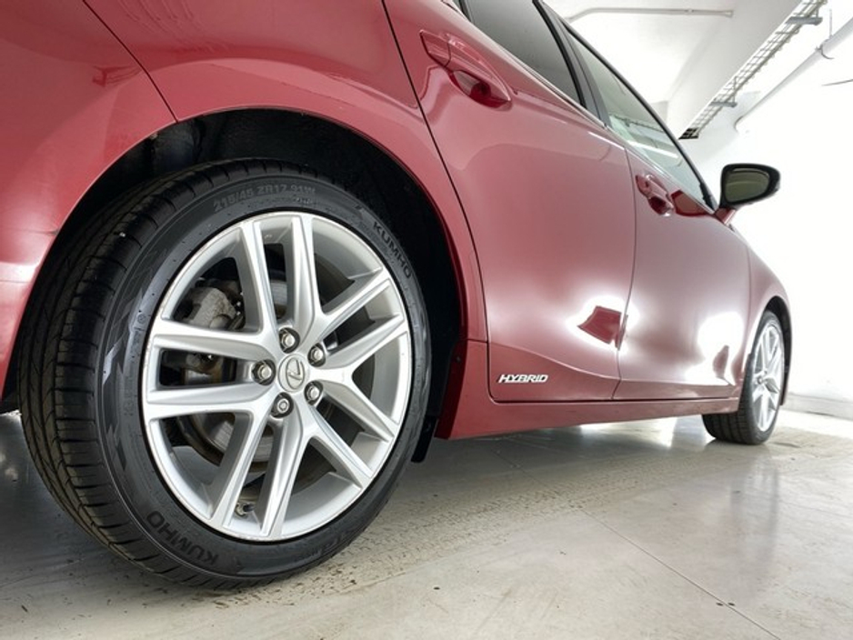 2018 Lexus CT 200 h - image 7