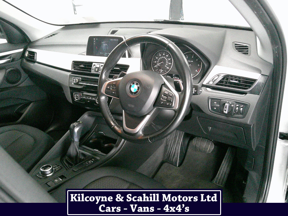 2018 BMW X1 - image 25