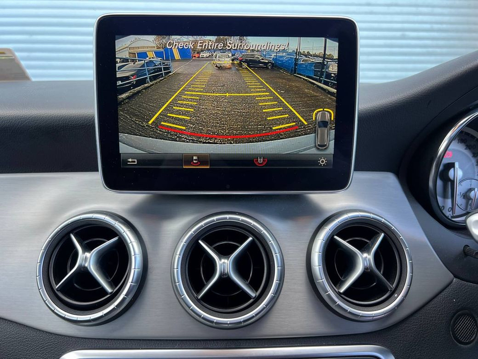 2015 Mercedes-Benz CLA Class CLA180 SHOOTING BRAKE AMG-LINE 1.6 AUTO // PANORAMIC SUNROOF // FULL SERVICE HISTORY // €18,950