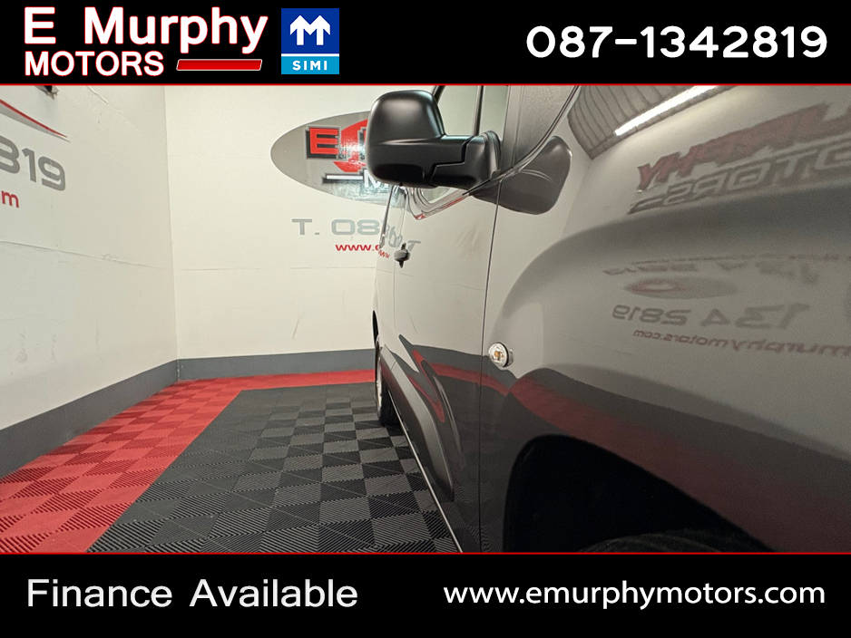 2023 Citroen Berlingo - image 21