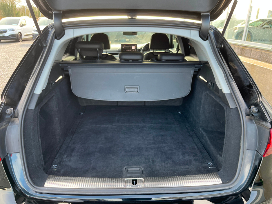 2023 Audi A4 - image 7