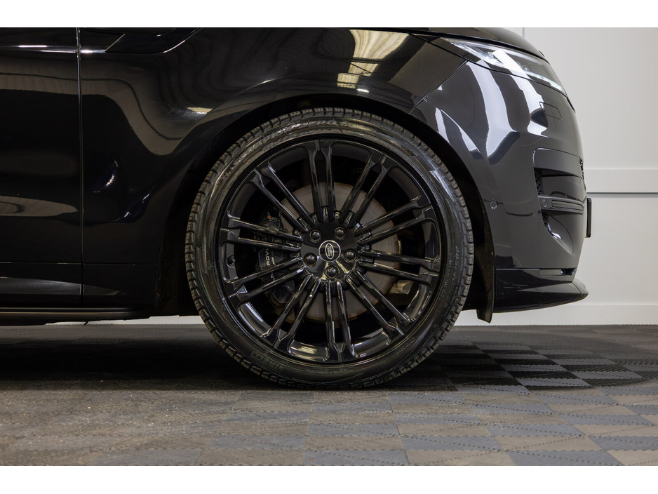 2023 Land Rover Range Rover Sport - image 7